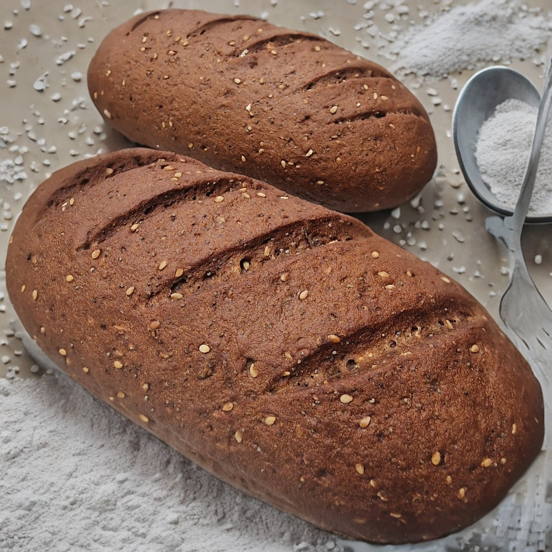Wholegrain Carob Bread with Seeds
